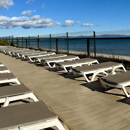 公寓 Pinede Vue Clim Jacuzzi 耶尔