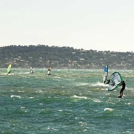 Appartement Pinede Vue Clim Jacuzzi *