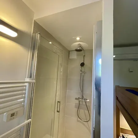 Apartment Pinede Vue Clim Jacuzzi *