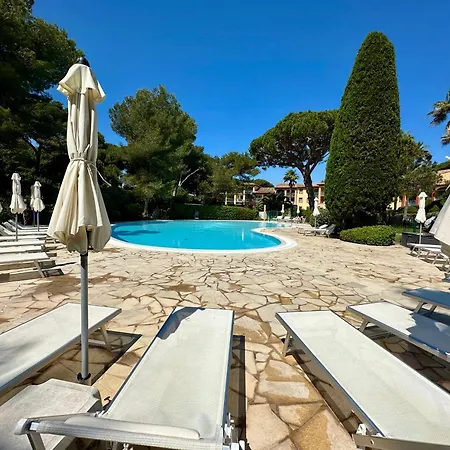 Appartement Pinede Vue Clim Jacuzzi