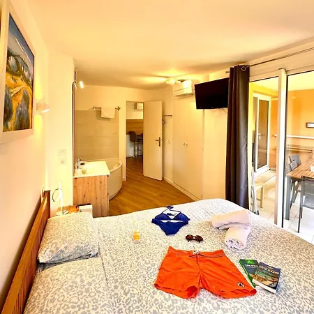 Pinede Vue Clim Jacuzzi Hyeres