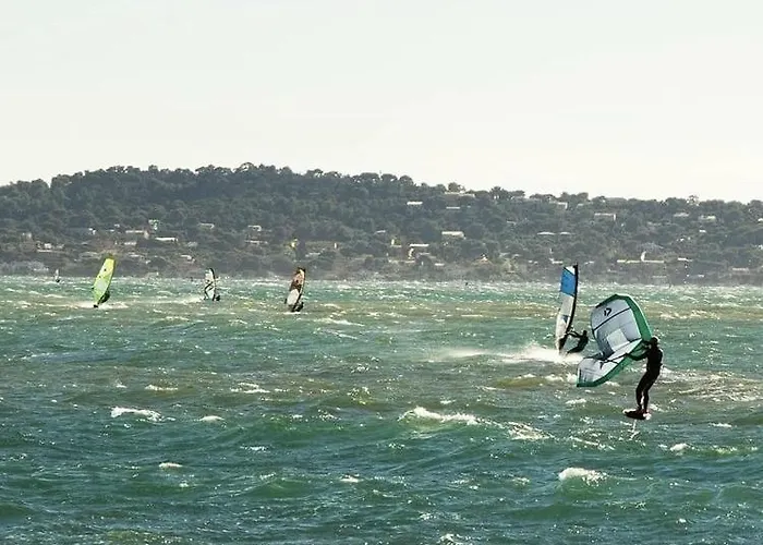Lägenhet Pinede Vue Acces Direct A La De La Badine Clim Jacuzzi Piscine *